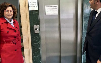 Riolobos y Gregorio reclaman “el arreglo urgente” del ascensor del Centro Social de la Solana