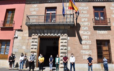 La oposición denuncia la desfachatez del PSOE con el minuto de silencio, convocado tan sólo diez minutos antes