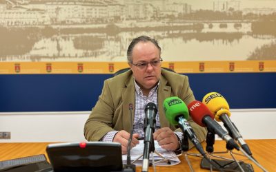 Page deberá responder en las Cortes si ha caducado la DIR de la plataforma logística