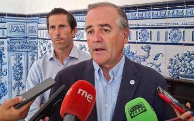 Gregorio confía en que la reunión con el Ministerio permita avanzar en la recuperación del Puente Viejo y reforzar la colaboración para la conservación de las murallas